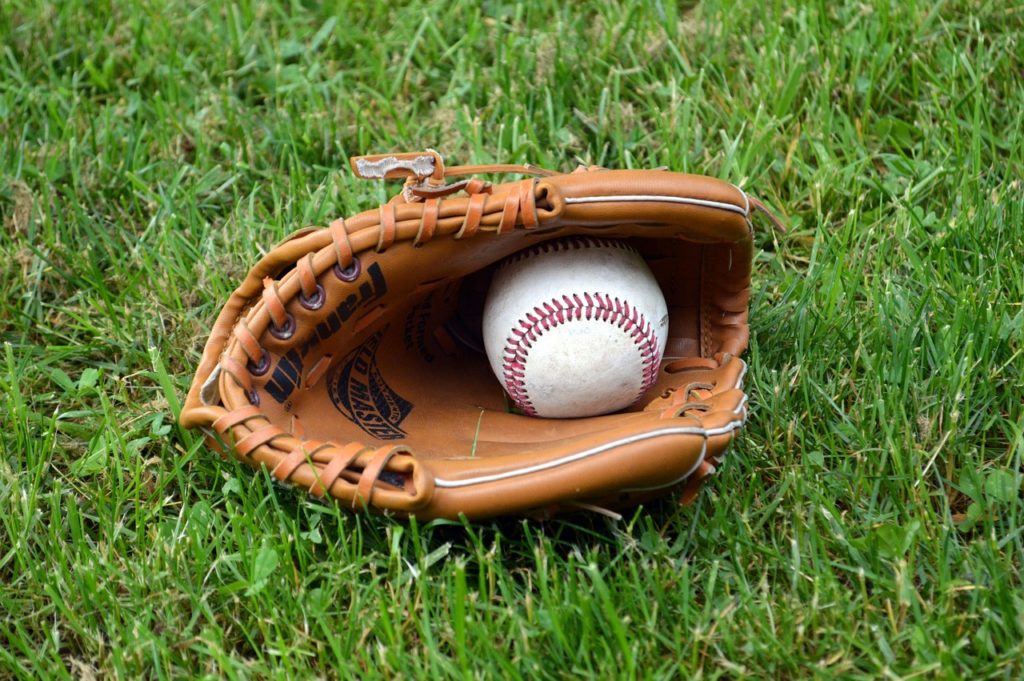 Comparing shipping rates baseball shipping